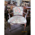 148_Eleganter Sessel